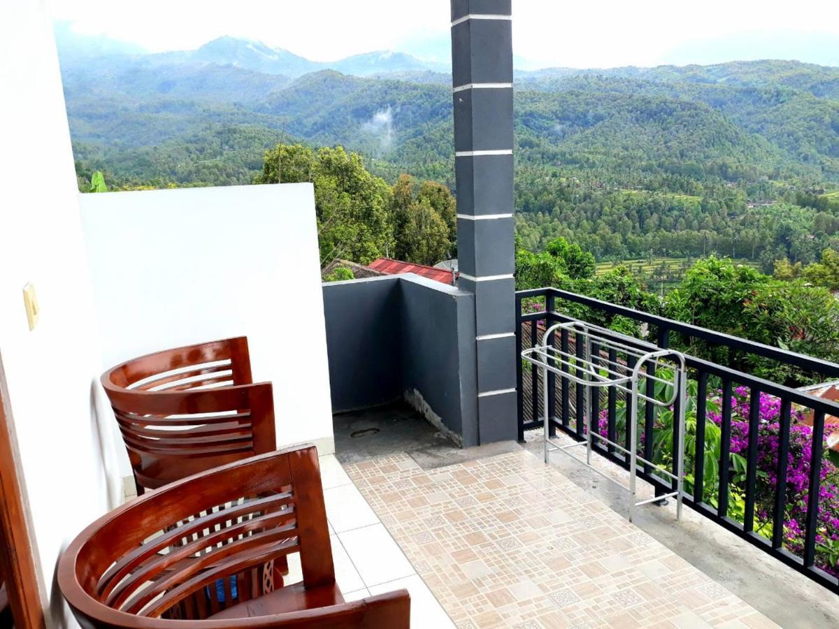 One Homestay&Warung Munduk Exterior foto
