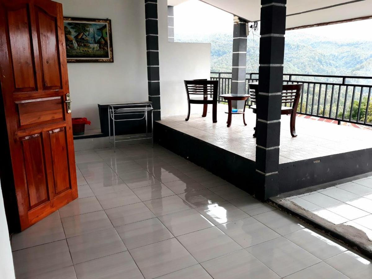 One Homestay&Warung Munduk Exterior foto