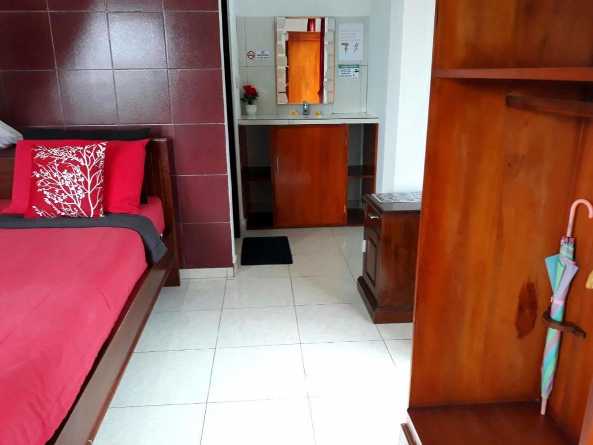 One Homestay&Warung Munduk Exterior foto