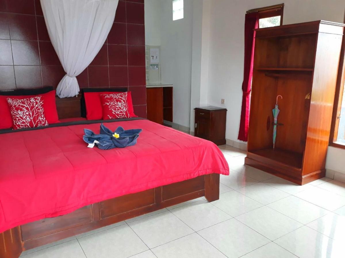 One Homestay&Warung Munduk Exterior foto
