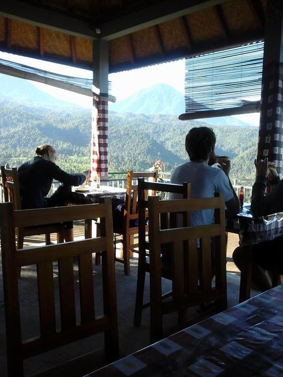 One Homestay&Warung Munduk Exterior foto