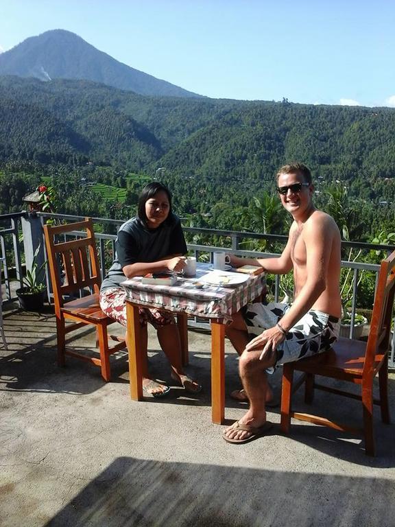 One Homestay&Warung Munduk Exterior foto