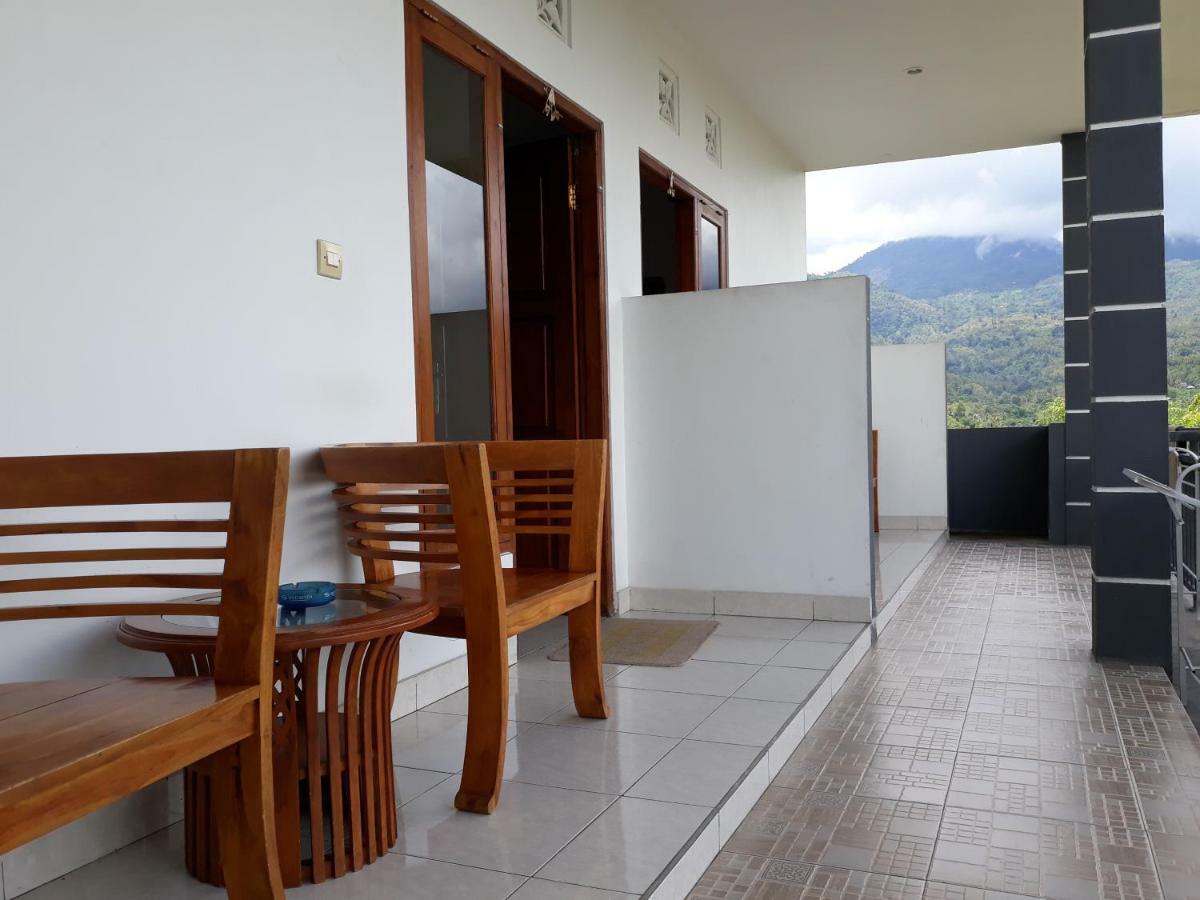 One Homestay&Warung Munduk Exterior foto