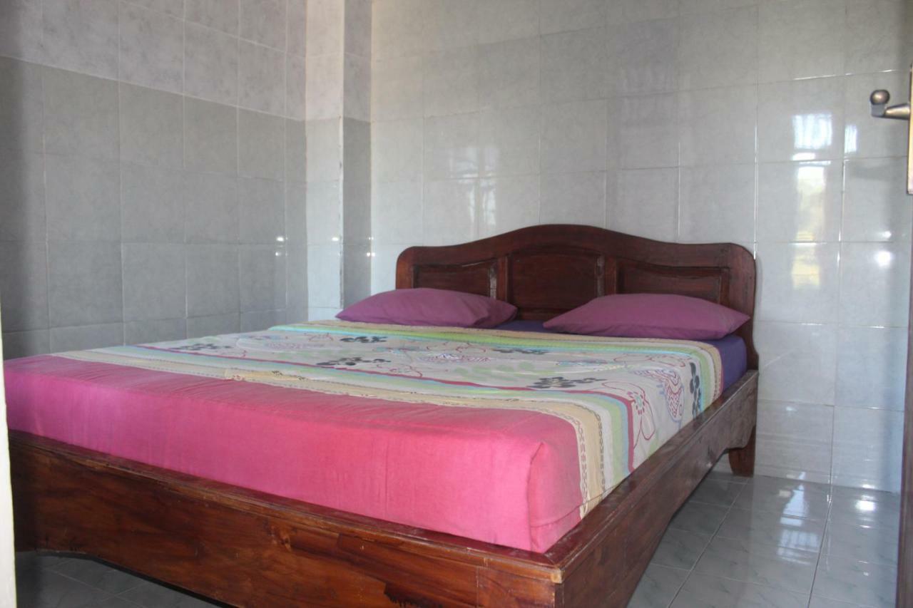 One Homestay&Warung Munduk Exterior foto