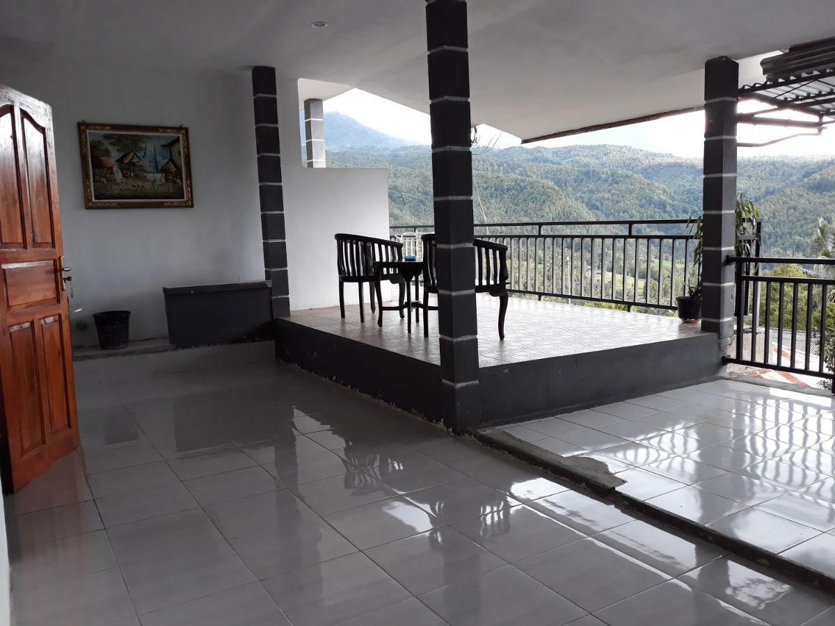 One Homestay&Warung Munduk Exterior foto